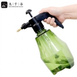 九千谷  1343 喷壶1.5L墨绿色 喷雾器消毒杀菌浇花浇水壶喷雾瓶大号喷壶